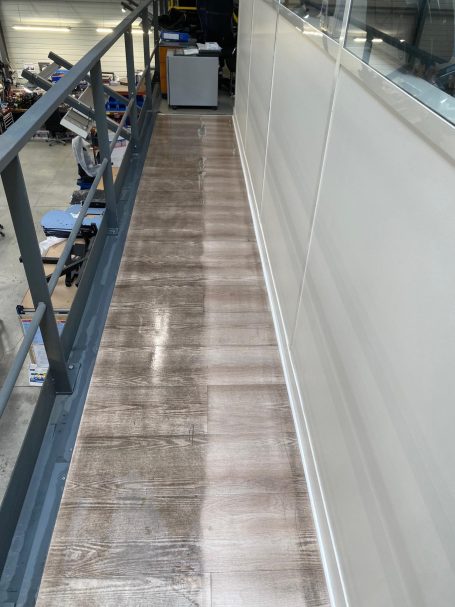 Nettoyage mécanisé du sol Nettoyage mécanisé du sol avant après à Montpellier Garosud